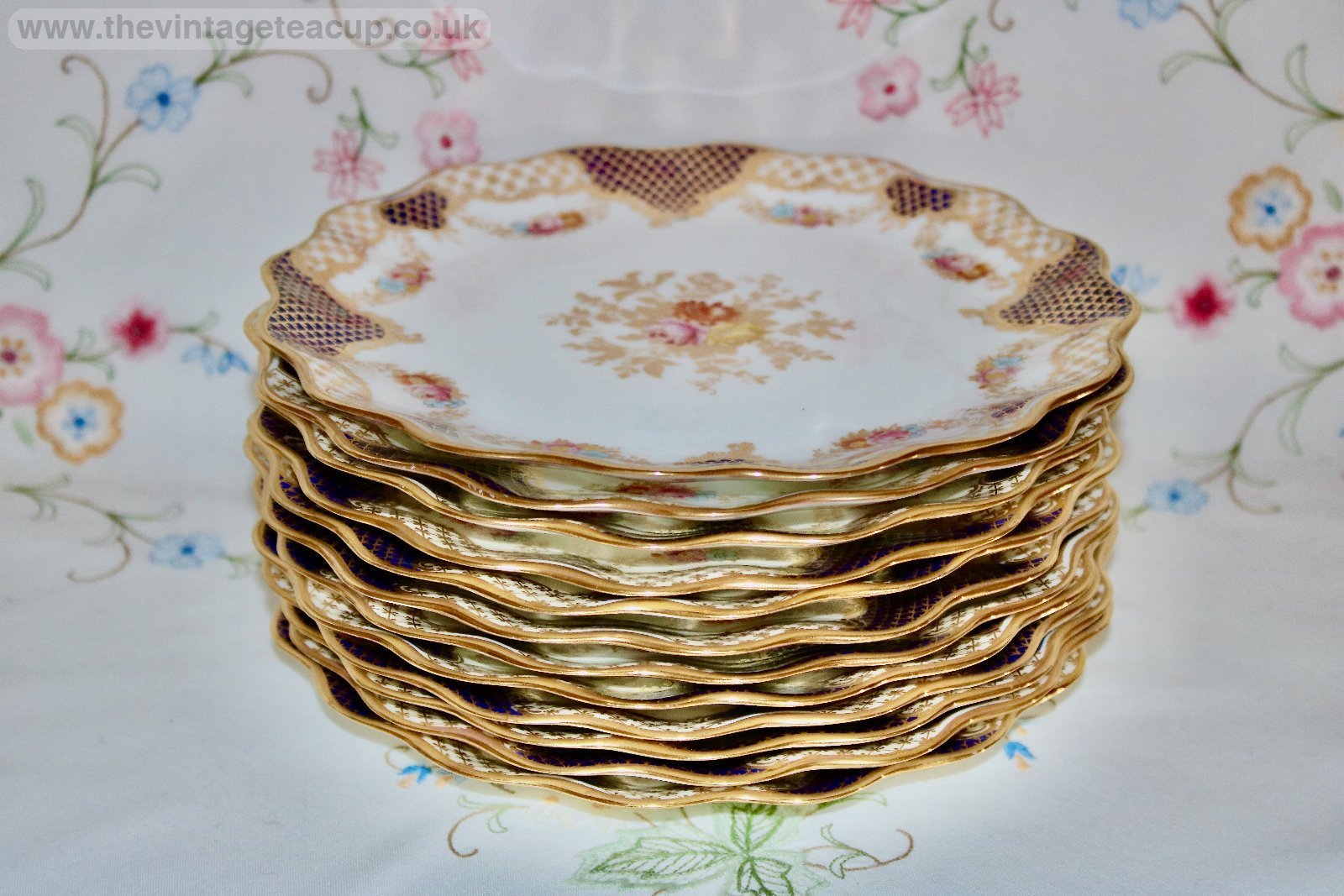 Wedgwood Victorian Cake Plates / dessert service