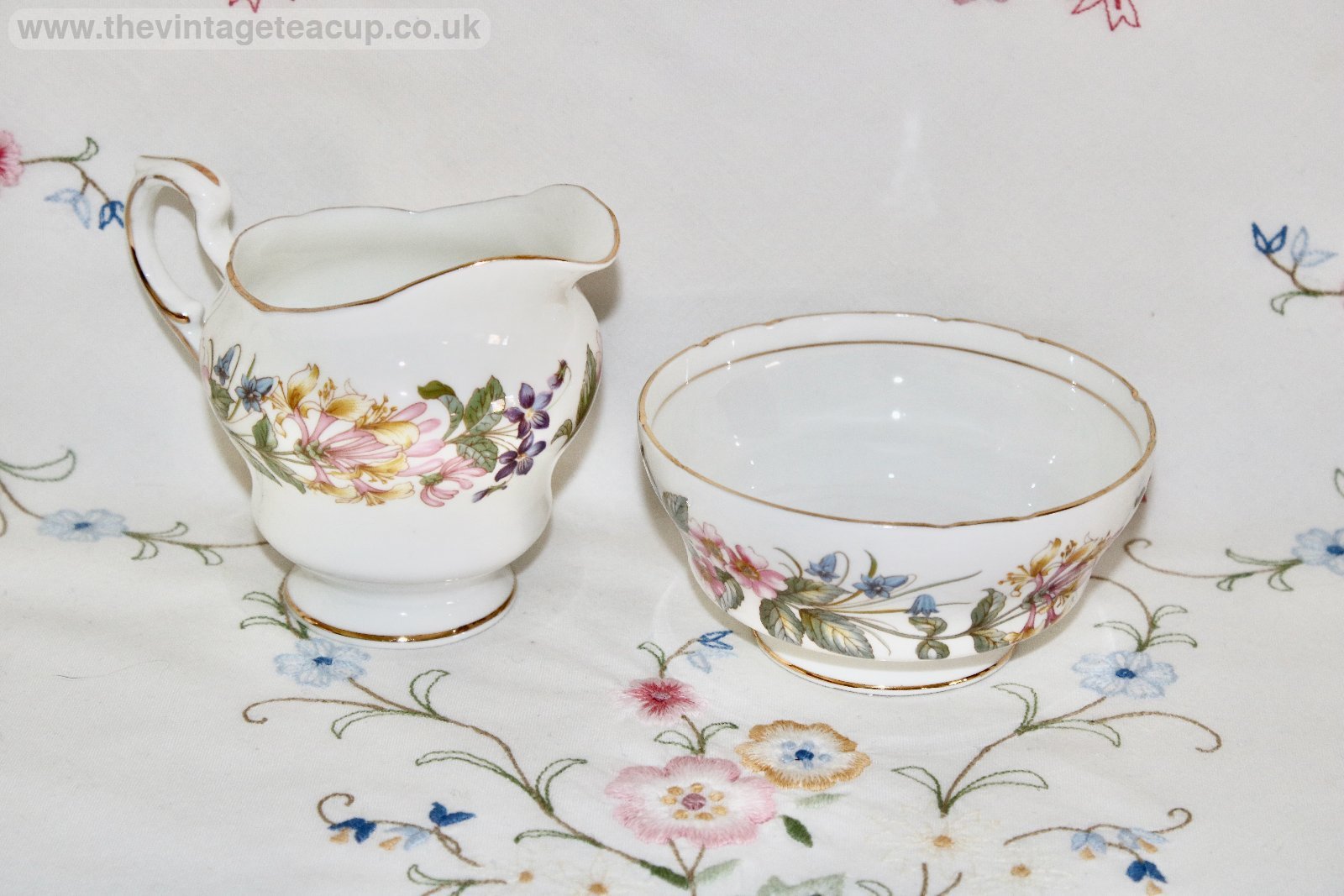 Paragon Country Lane Creamer and Bowl