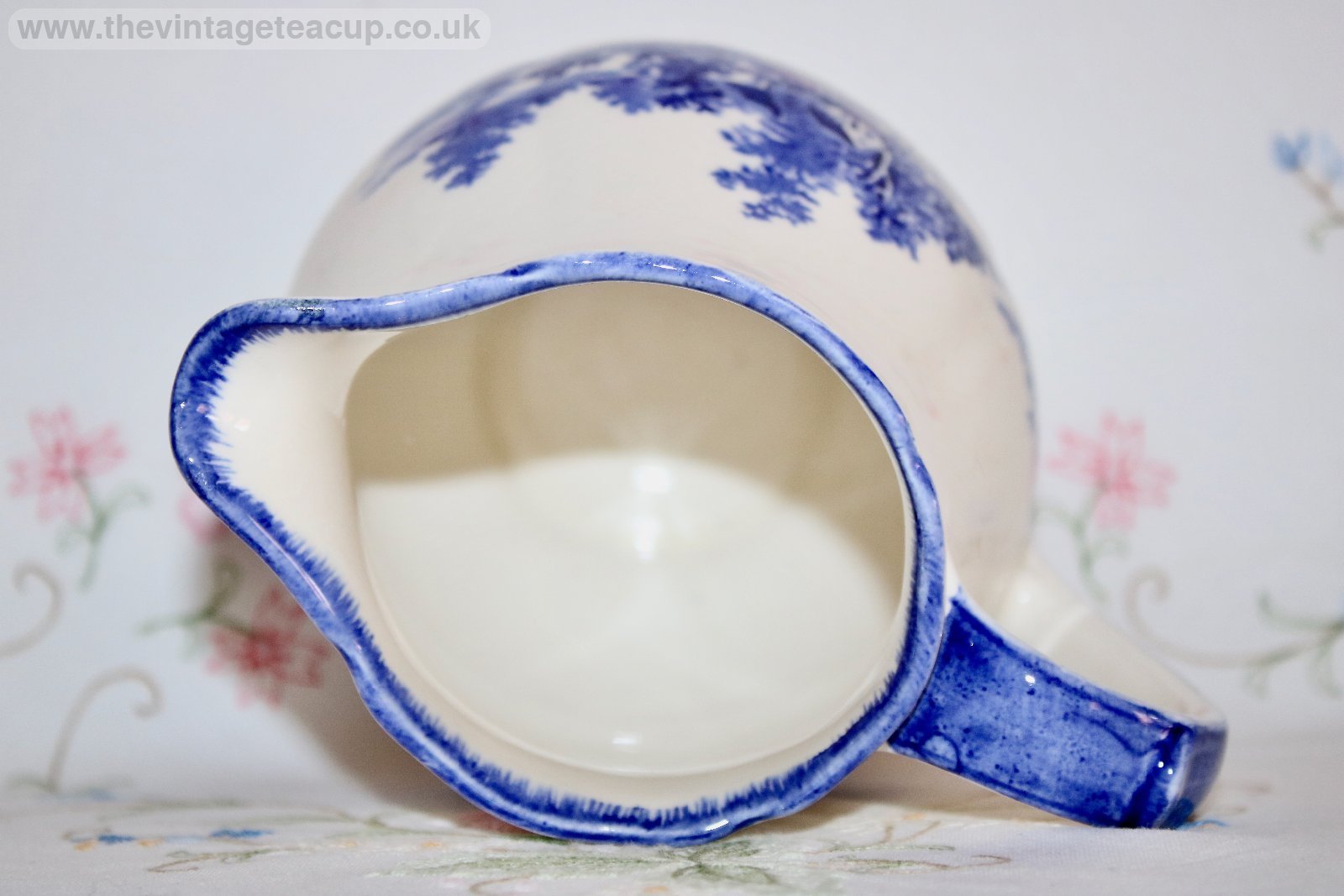 Royal Doulton Norfolk 1/2 pint Jug Blue White china