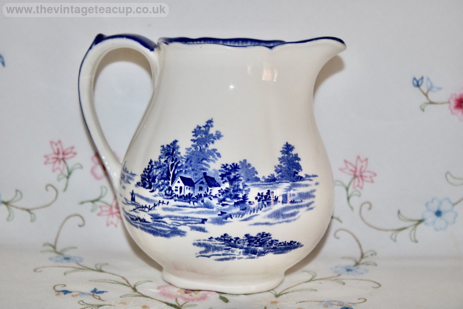 Royal Doulton Norfolk 1/2 pint Jug Blue White china