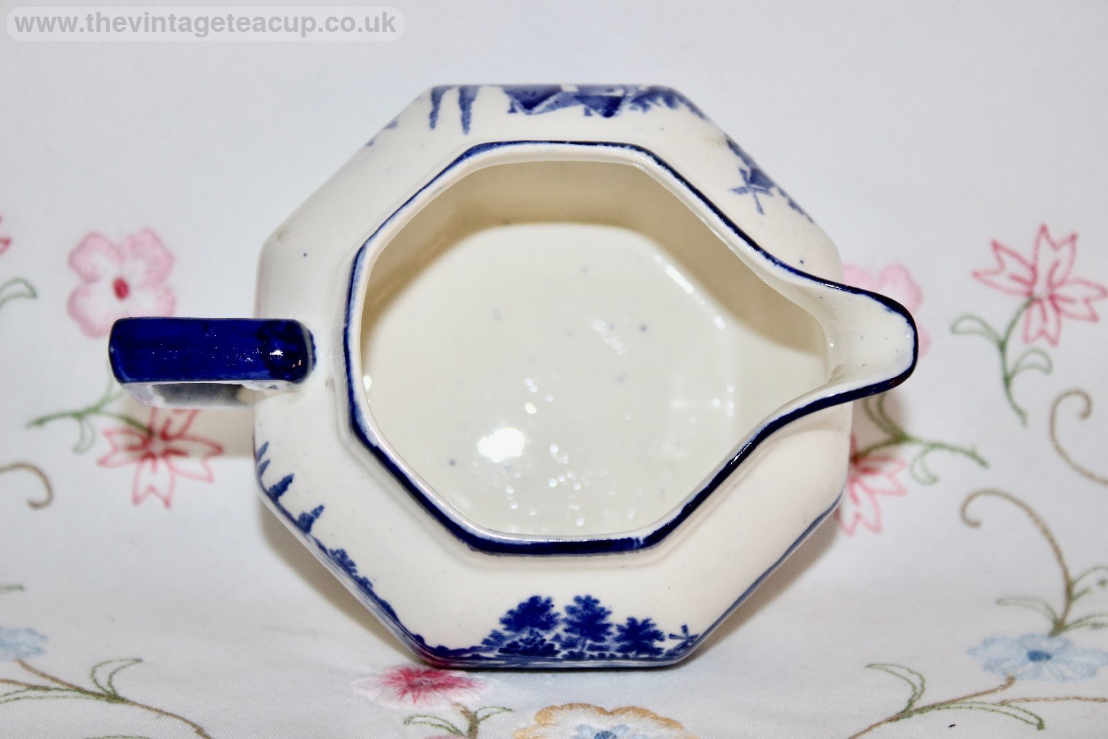 Royal Doulton Norfolk 1/4 pint Jug Blue White china