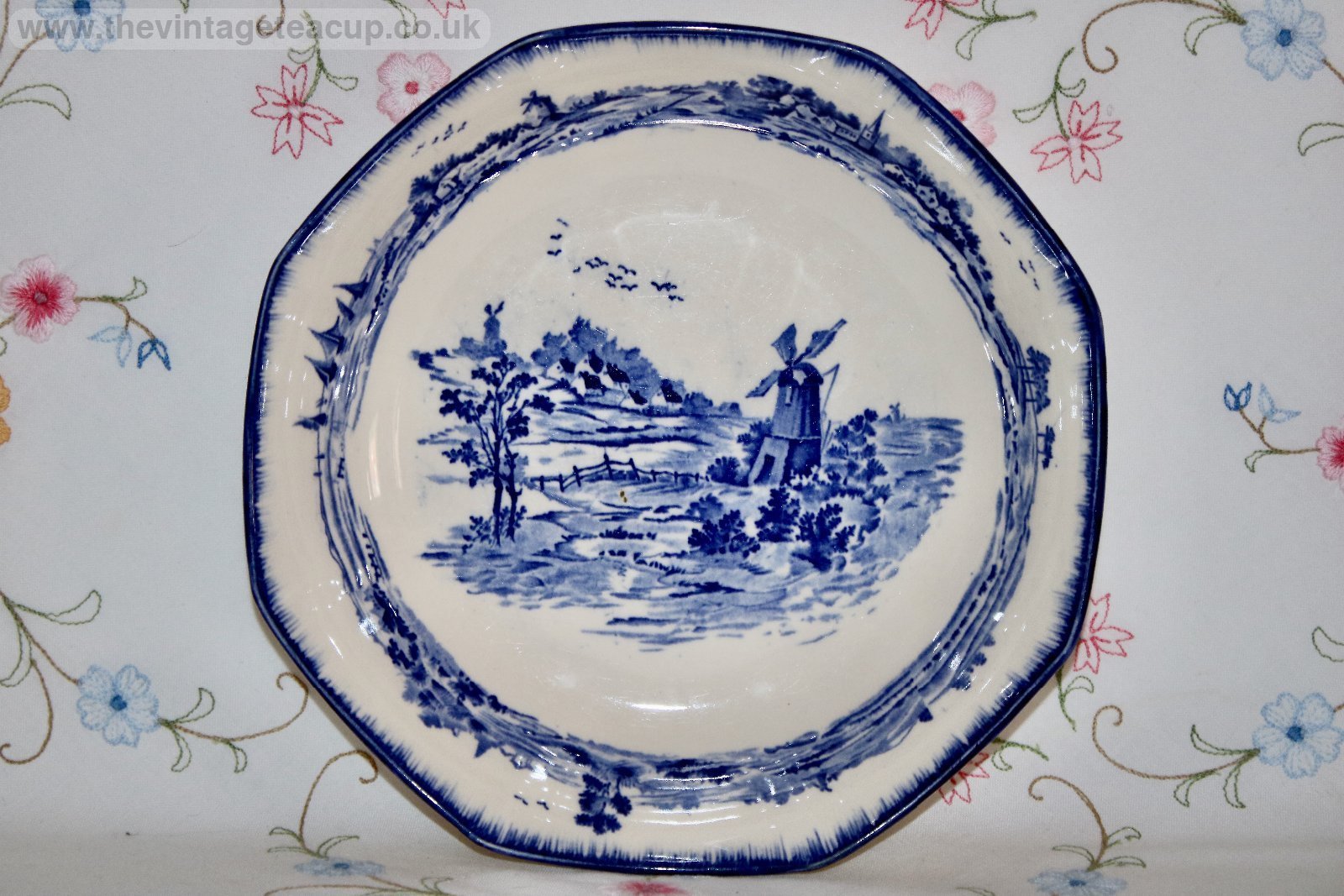 Royal Doulton Norfolk Octagonal Serving Bowl Blue White china