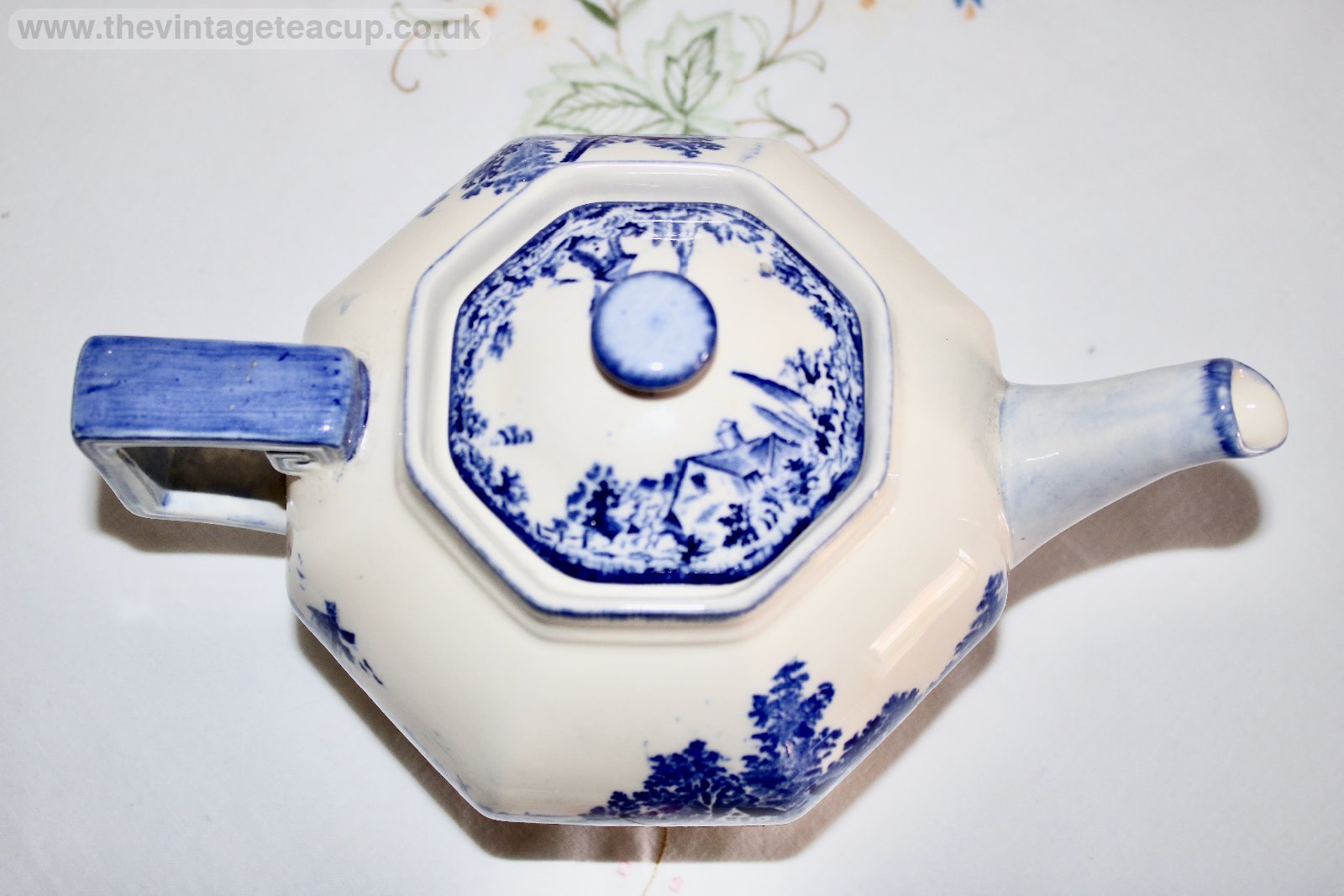 Royal Doulton Norfolk Octagonal Teapot Stand Blue White china
