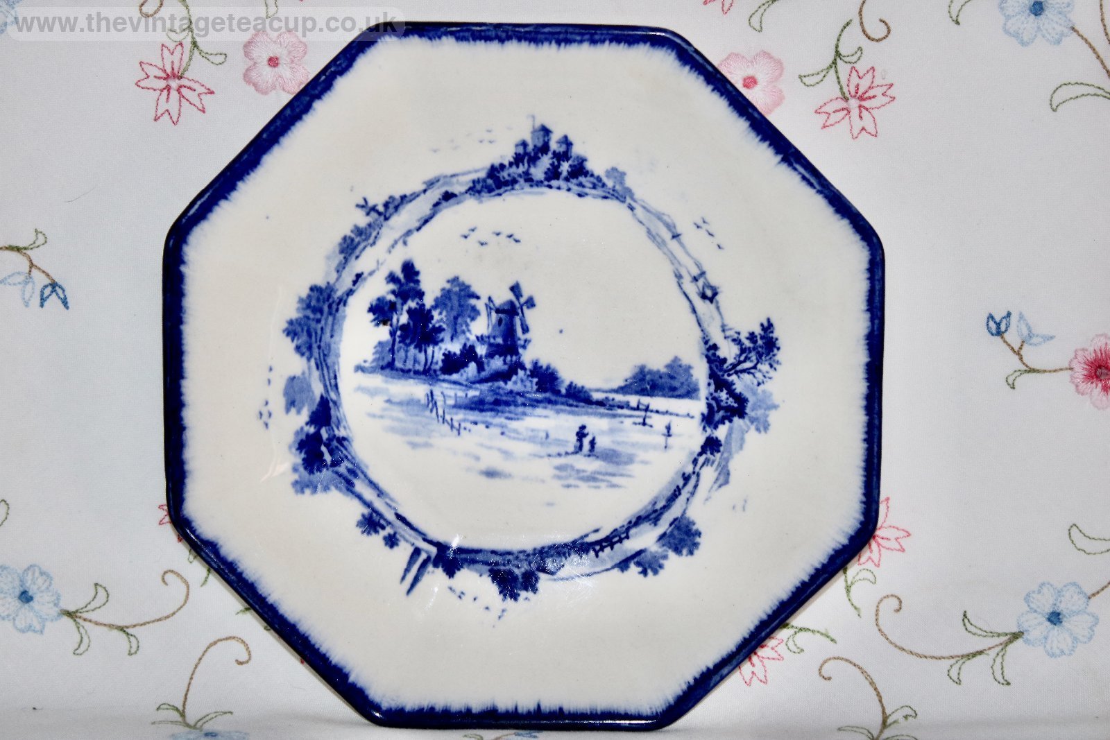 Royal Doulton Norfolk Octagonal Teapot Stand Blue White china