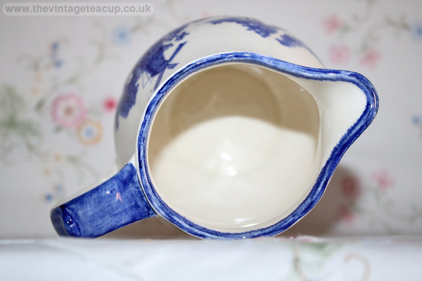 Royal Doulton Norfolk Pint Jug Blue White china D6294