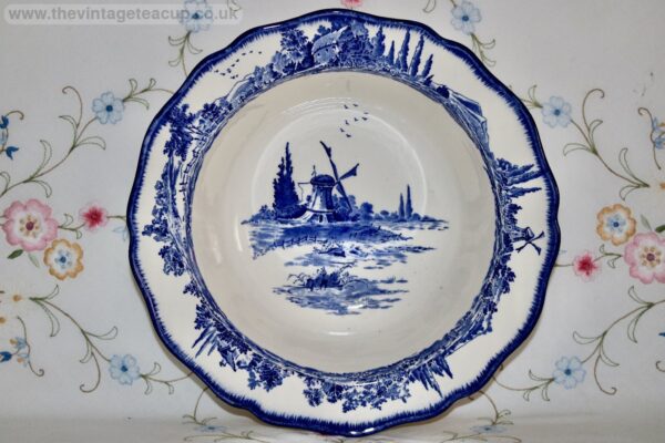 Royal Doulton Norfolk Round Serving Bowl Blue White china