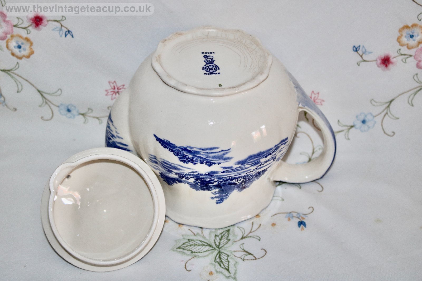Royal Doulton Norfolk Teapot Blue White china