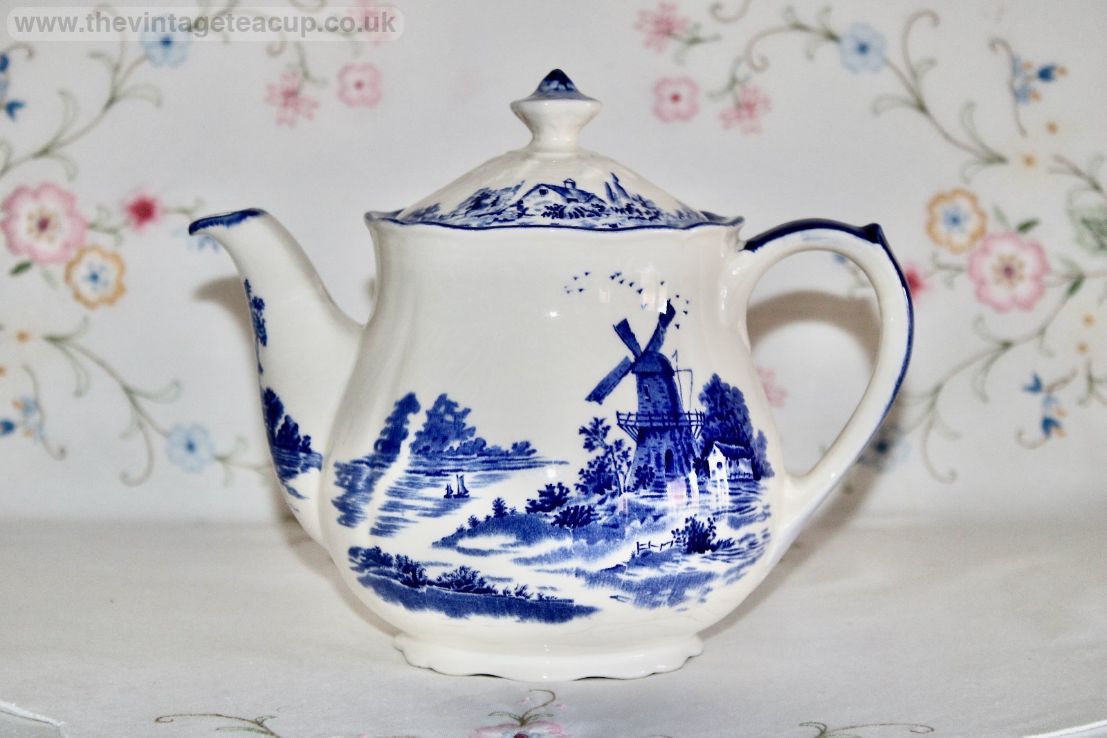 Royal Doulton Norfolk Teapot Blue White china